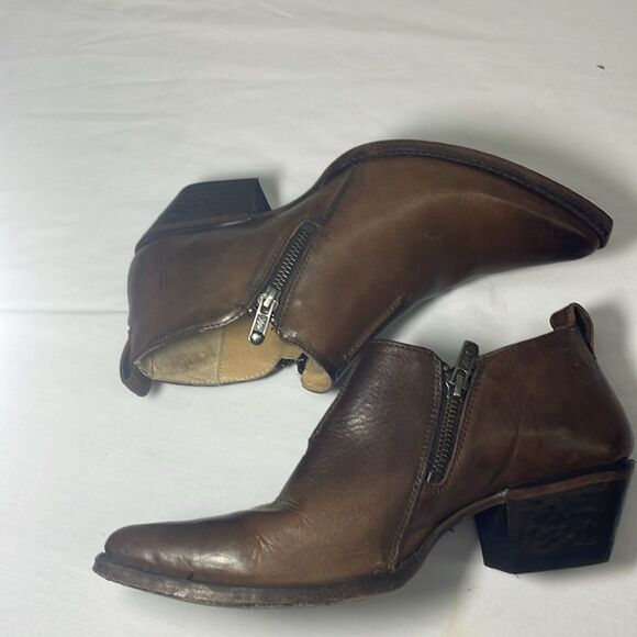Frye Sacha Moto Brown Leather Boots Polished Finish Classic Design Size 8.5 - Picture 4 of 12